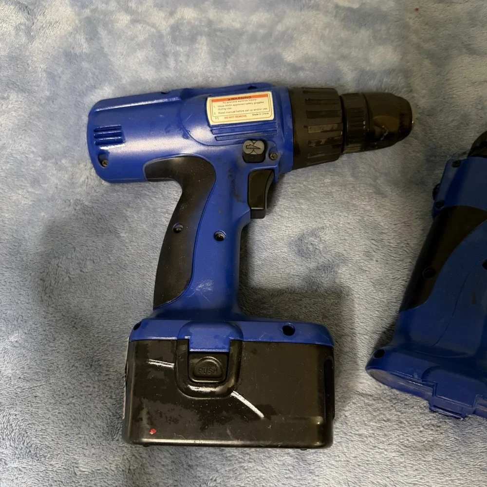 Drill Master 18V Cordless‎ Drill And Flash Light 1 Battery No Charger